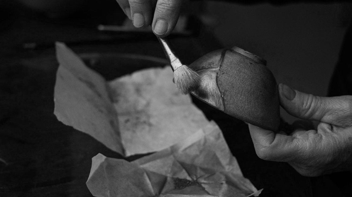 What is Kintsugi? The Japanese Art of Repair and Finding Beauty in Imperfection - dans le gris