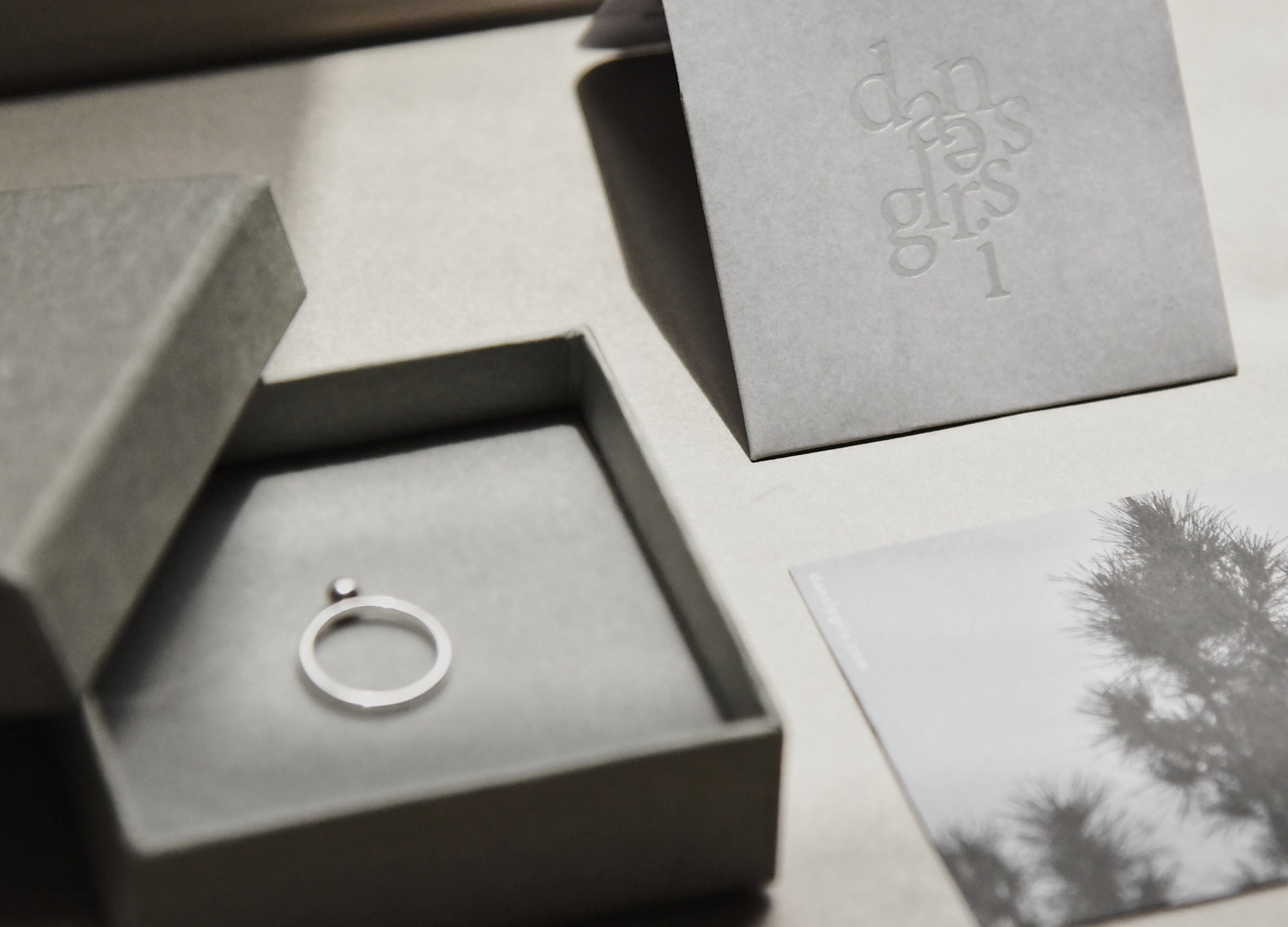 White Gold vs. Sterling Silver: Which is Better for You?