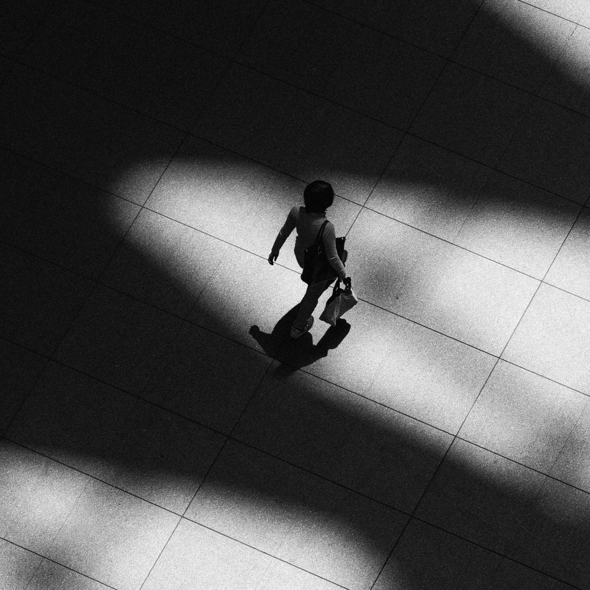 How Artists Use Light in Art and Why It Changes Everything – dans le gris
