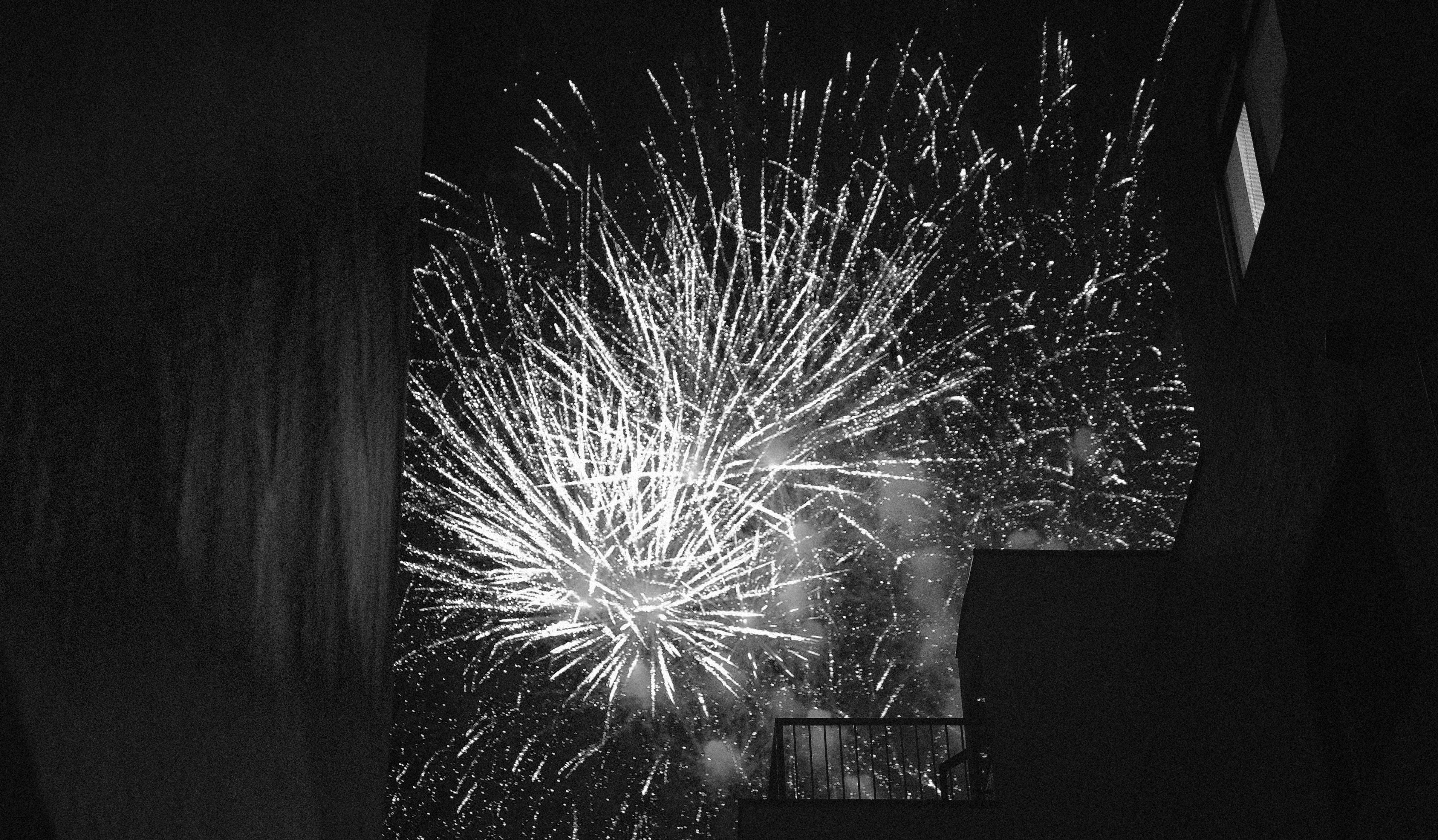 The Hidden Meaning of Japanese Summer Colors - dans le gris