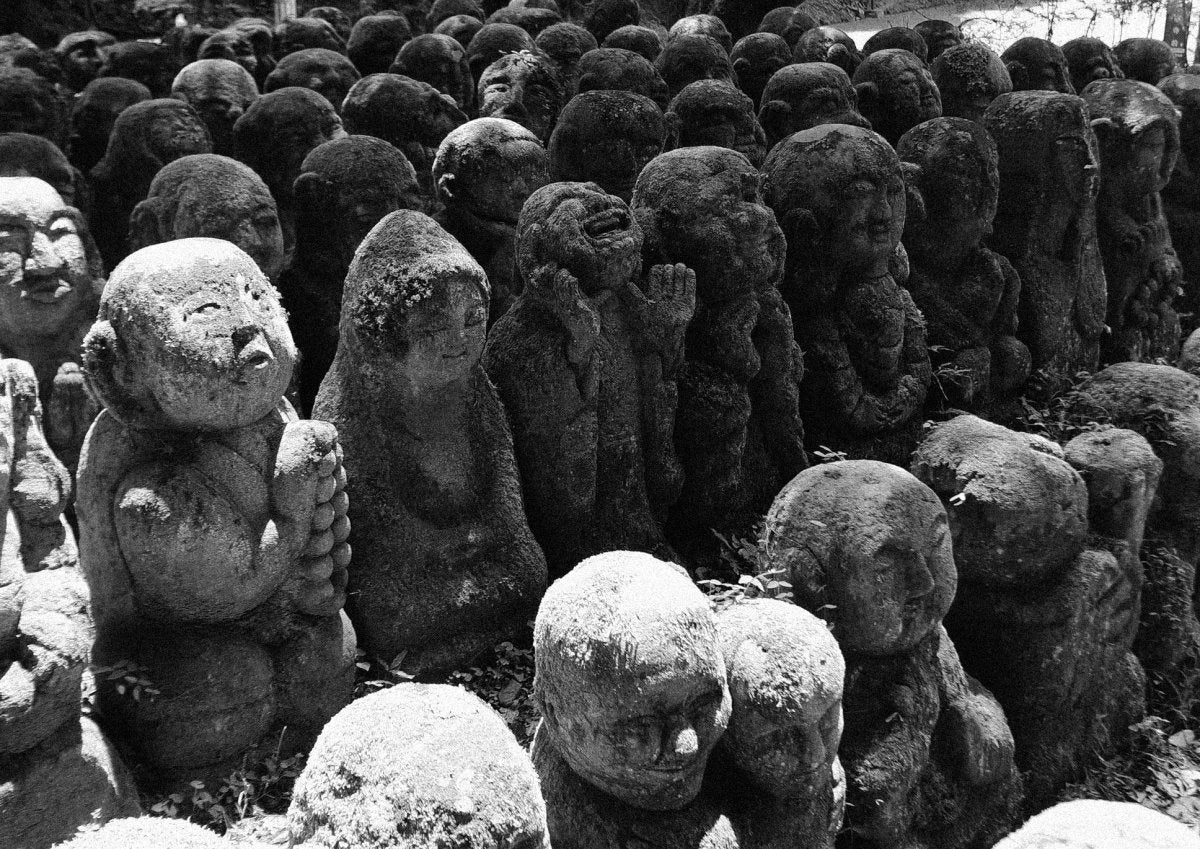 Kyoto City Guide | Otagi Nenbutsu-ji Temple - dans le gris