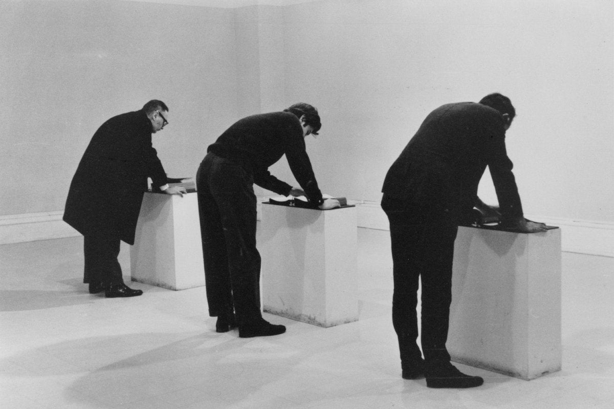 What is Conceptual Art? Art is Not About the Object? – dans le gris