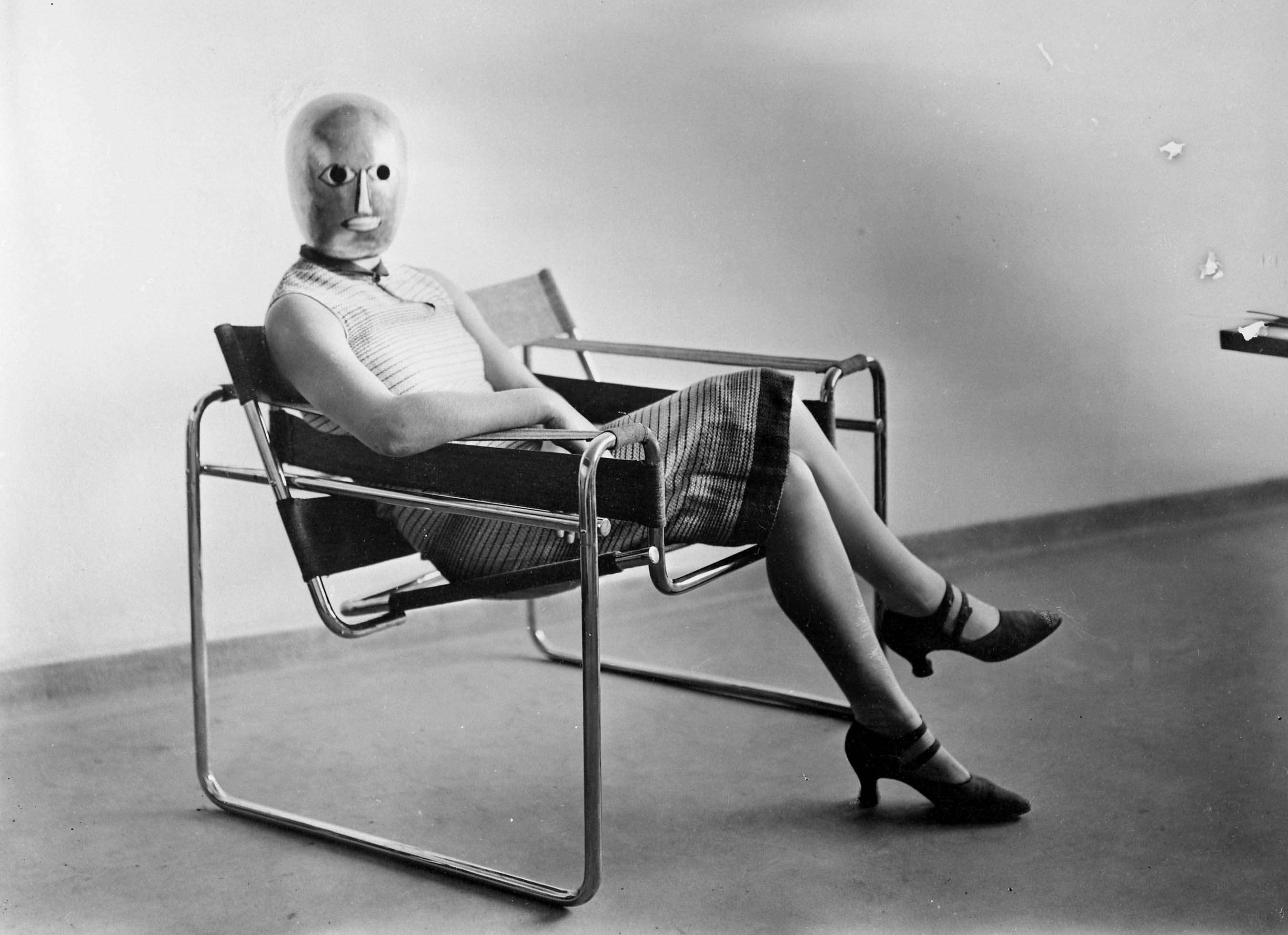 Bauhaus Movement: How It Revolutionized Art and Design - dans le gris